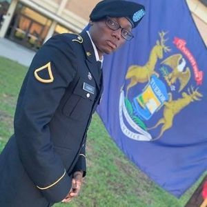 Meet your Posher, Quinton